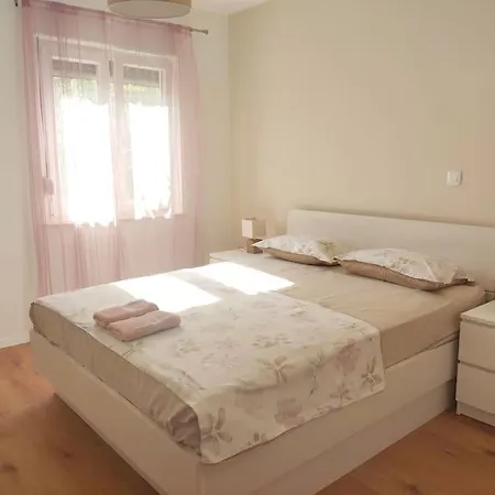 شقة Carlissima Garden تروغير