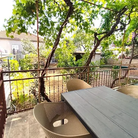 Carlissima Garden شقة