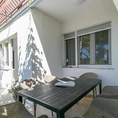 Carlissima Garden Appartement Trogir
